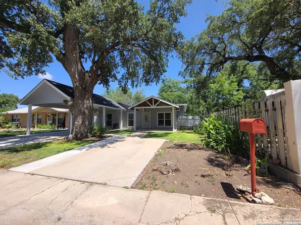 412 W Garden, Uvalde, TX 78801