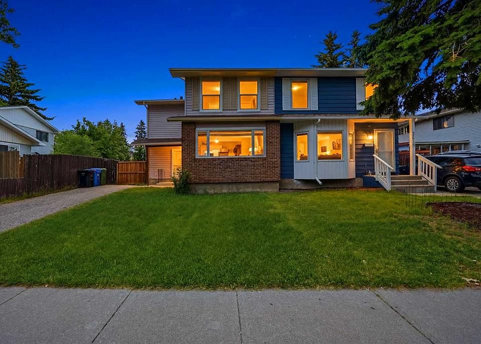 1st image of 5608 S Rundlehorn Dr NE