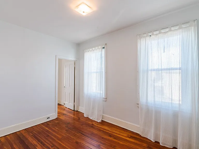 2155 E Letterly St — Photo 17