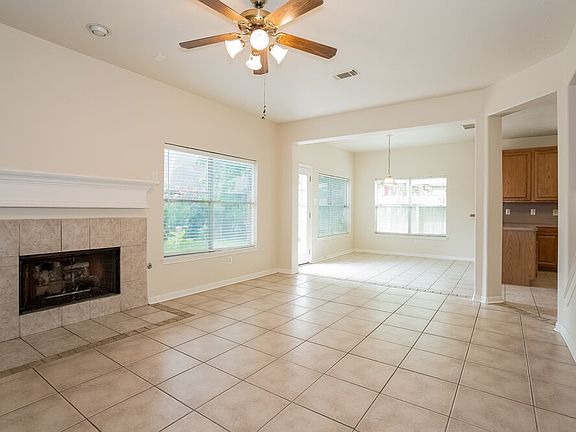 3rd image of 1407 Hollow Branch Ln