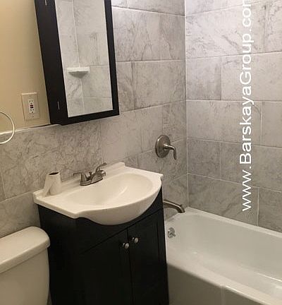 4th image of 11112 Corona Ave #3F