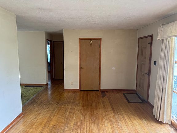 5th image of 103 W Josie Ave