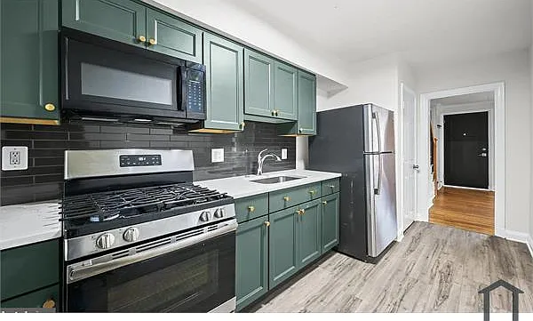 3 bed, 1200 sqft, $1,500 — Photo 1