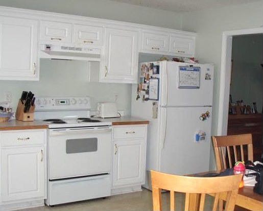 3rd image of 221 Bayou Ln