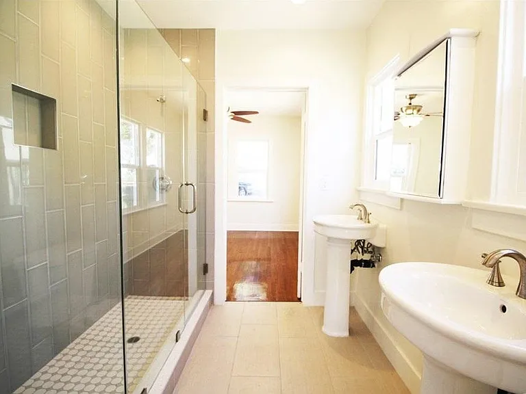 856 W Colorado Blvd — Photo 23
