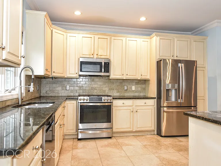 15 Sherbrooke Ct — Photo 16