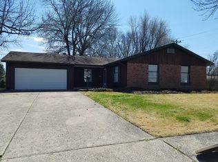 608 Saint Stephen Ln, Saint Charles, MO 63301