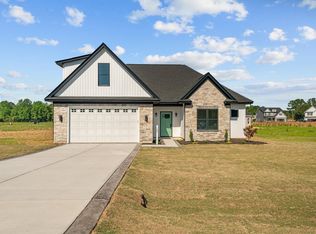 165 Sanford Ln, Dunn, NC 28334