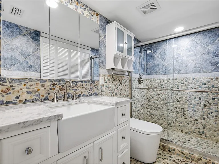 2636 Ocean Dr #506 — Photo 22