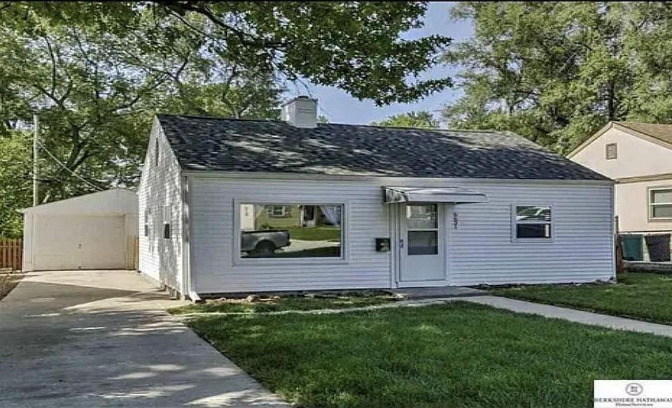 1st image of 6631 Franklin St