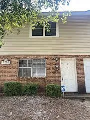 2502 Redwood Ct