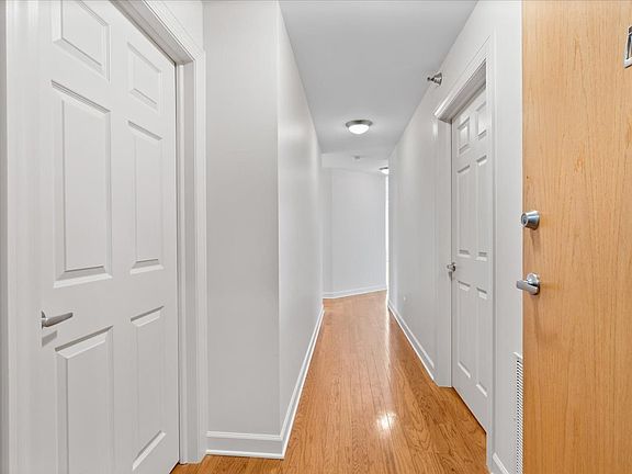 5th image of 9360 Skokie Blvd Unit 517