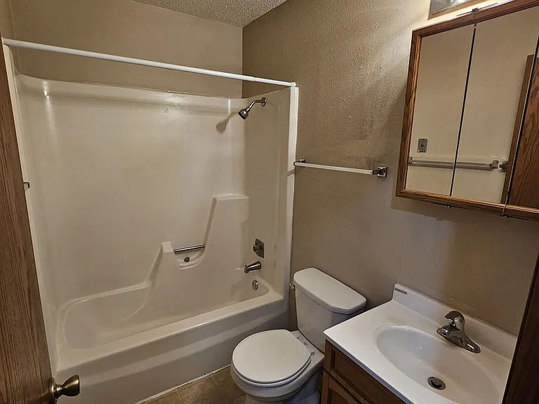 530 5th St E #103 — Photo 12