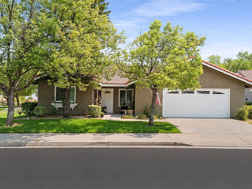 Westmont Village Homes — Photo 4