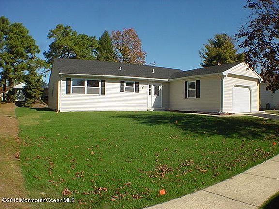3rd image of 8 Lismore Dr