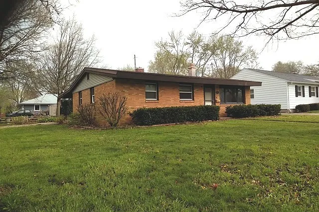 1801 Melanie Ln photo 1