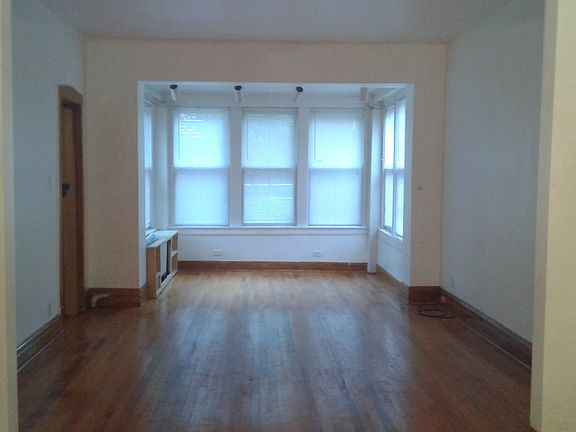 5th image of 4343 W Schubert Ave
