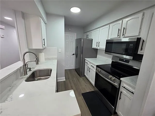 2936 Manhattan Blvd #186 — Photo 4