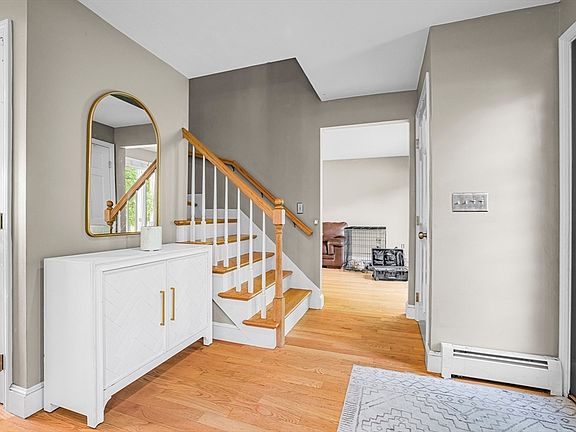 5th image of 96 Fowler St
