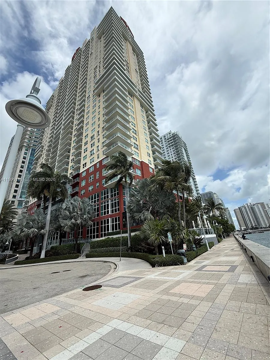 Building Photo - 1155 Brickell Bay Dr #1206