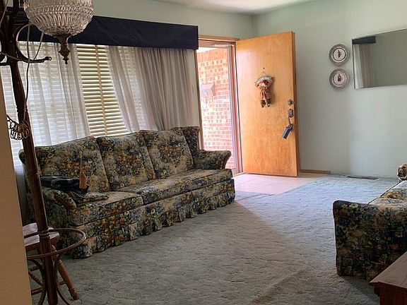 3rd image of 4308 Clover Ave