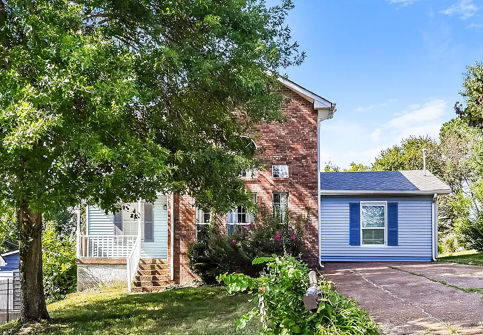 252 Ash Grove Dr