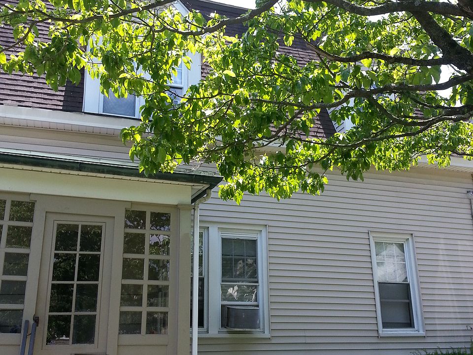 2nd image of 33 Holcomb Ave APT 3