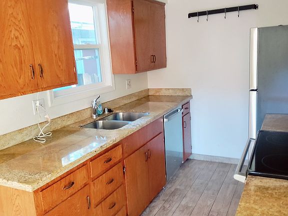 5th image of 720 Modesto Ave #2