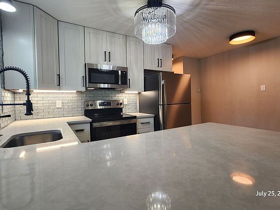 3rd image of 6266 Nottingham Ave #148