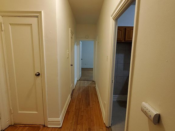 5th image of 222 Jewett Ave #1