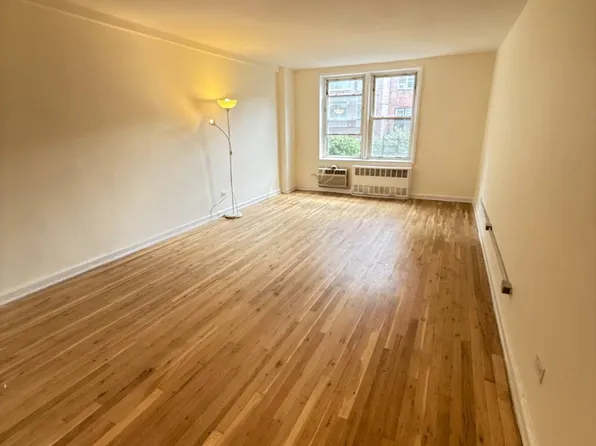 14470 41st Ave APT 2B, Flushing, NY 11355