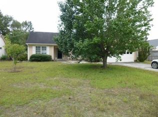 511 Raintree Rd, Jacksonville, NC 28540