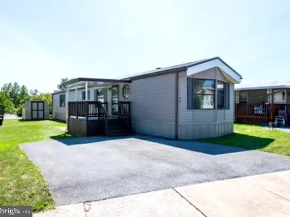 910 Opal St, Ephrata, PA 17522