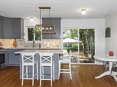 9207 Big Bend Blvd — Photo 2
