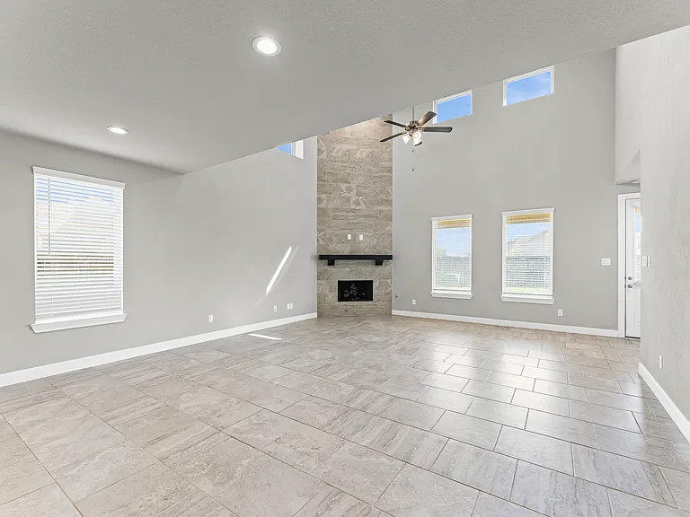 1015 Pink Lily Ln — Photo 10