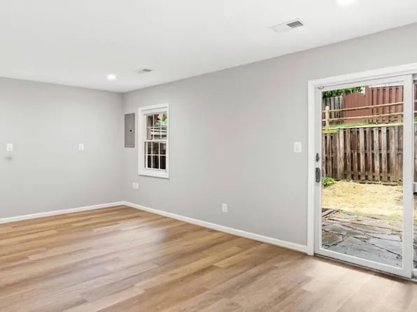 405 Amberfield Ln, Gaithersburg, MD 20878