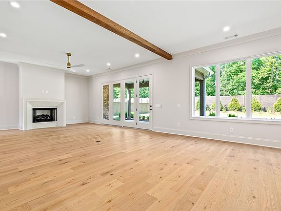 5th image of 20 Bethesda Ct