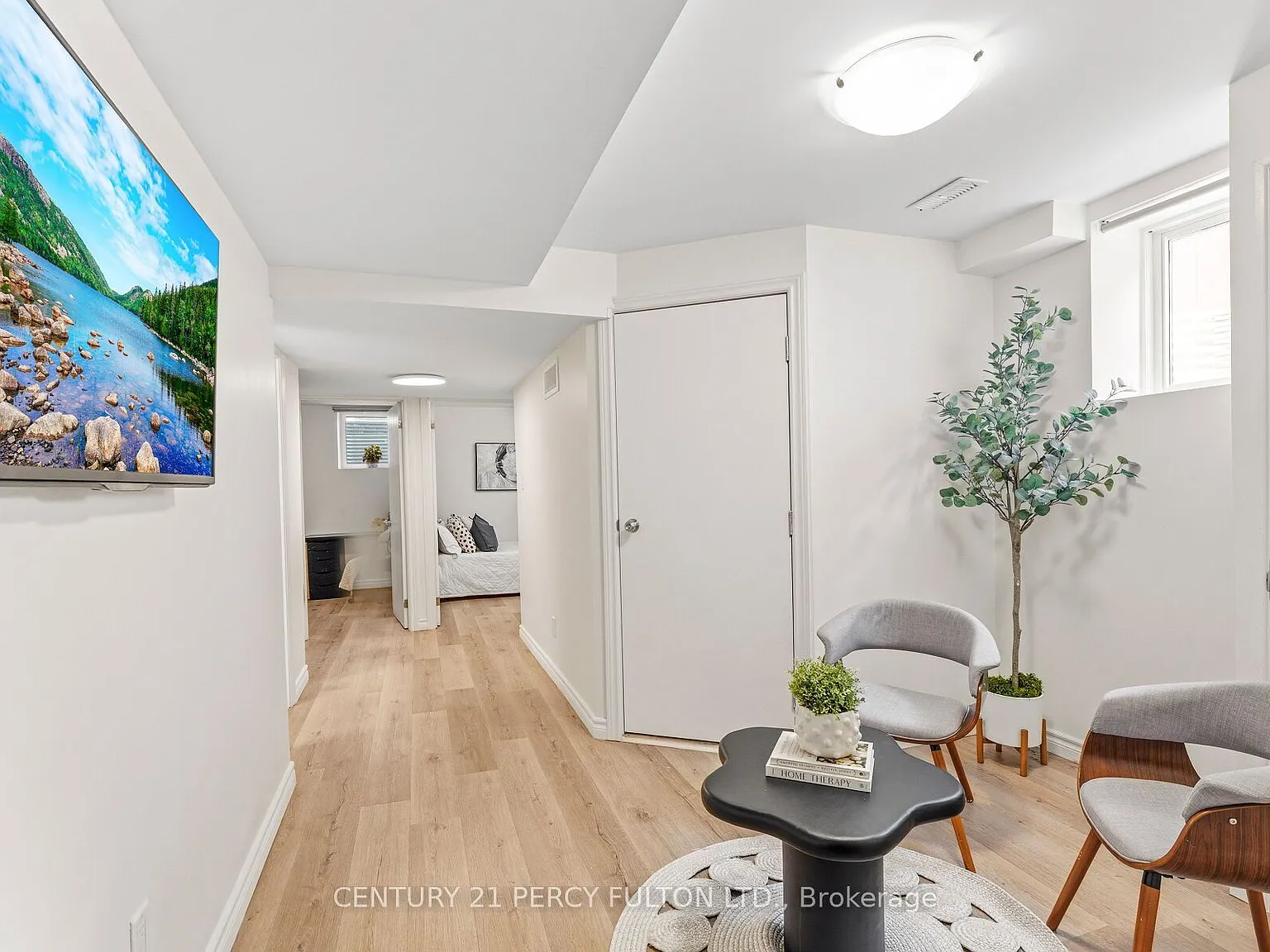 2 bed, $1,600 — Photo 3