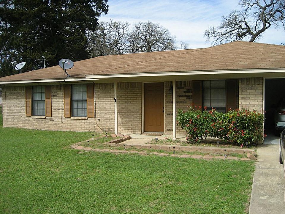 1st image of 174 Sandy Oaks Cir
