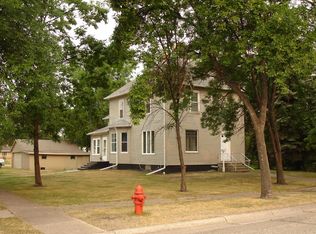 339 Kittson Ave, Grafton, ND 58237