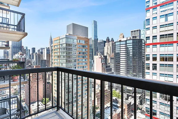 Sold by Compass | media 7