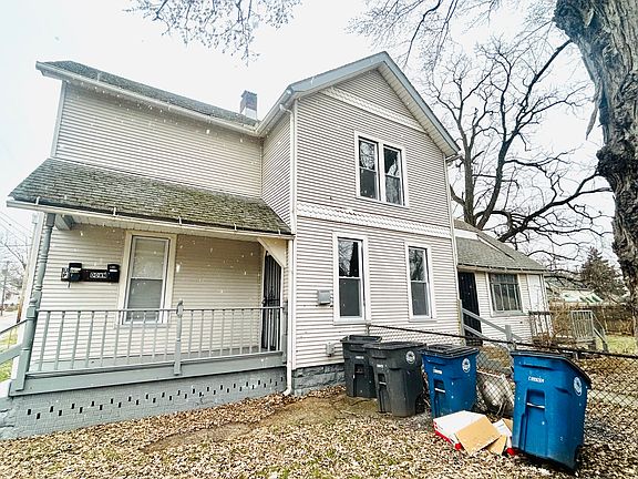 2nd image of 7418 Clement Ave #Up