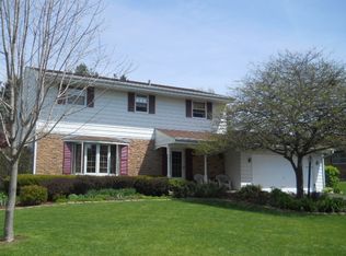 5848 Weymouth Dr, Rockford, IL 61114