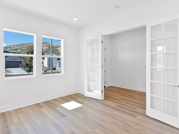 Lot 127 28318 Old Springs Road Office