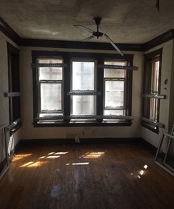 3rd image of 850 N Monticello Ave