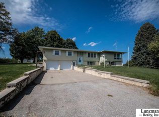 527 Masters Dr, Nebraska City, NE 68410