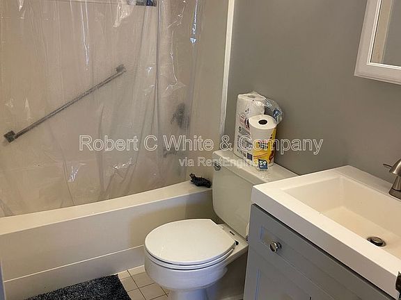 5th image of 60 Strawberry Hill Ave Unit 907