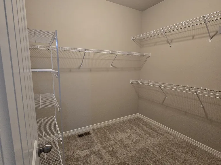 8230 Scoby Ct — Photo 17