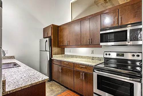 7 E Jackson St Photo 1