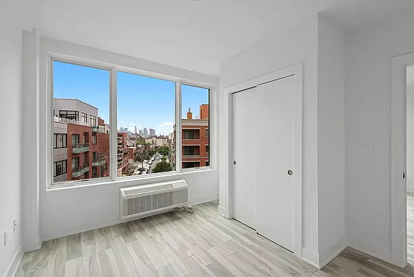 Rented by Modern Spaces | media 4